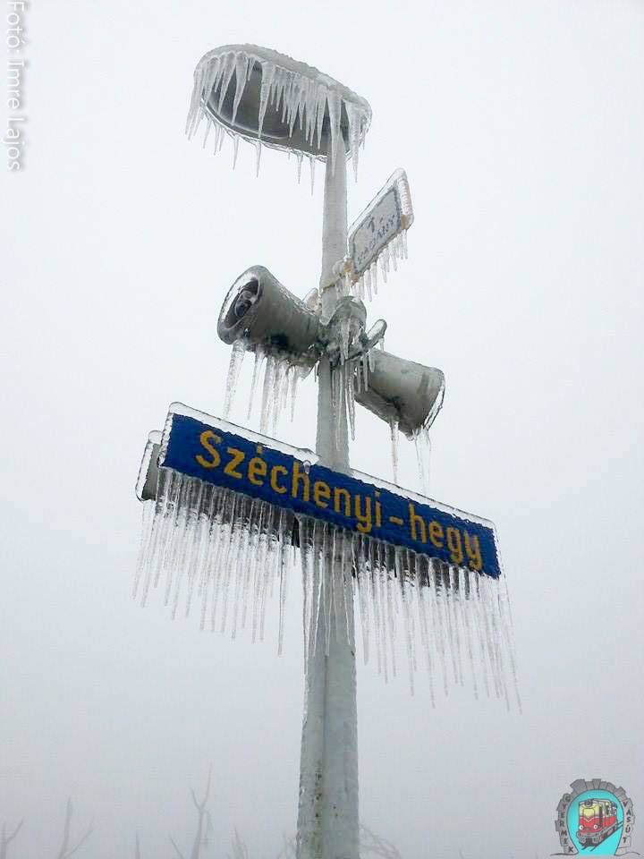 Széchenyi-hegy jég alatt - Fotó: Imre Lajos