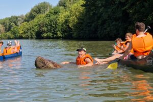 Tikkasztó hőség ellen csakis evezőtúra!